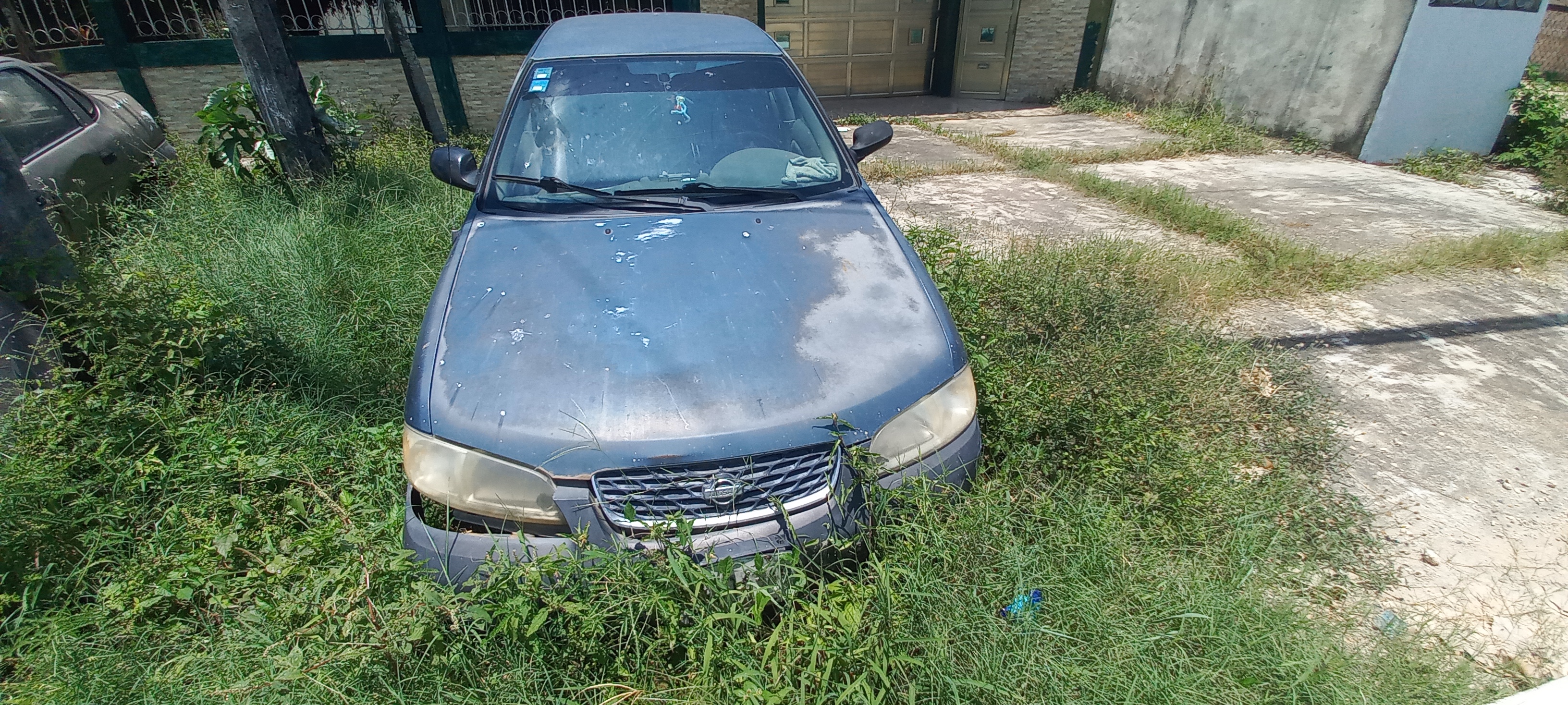 Nissan Sentra 2002 por partes